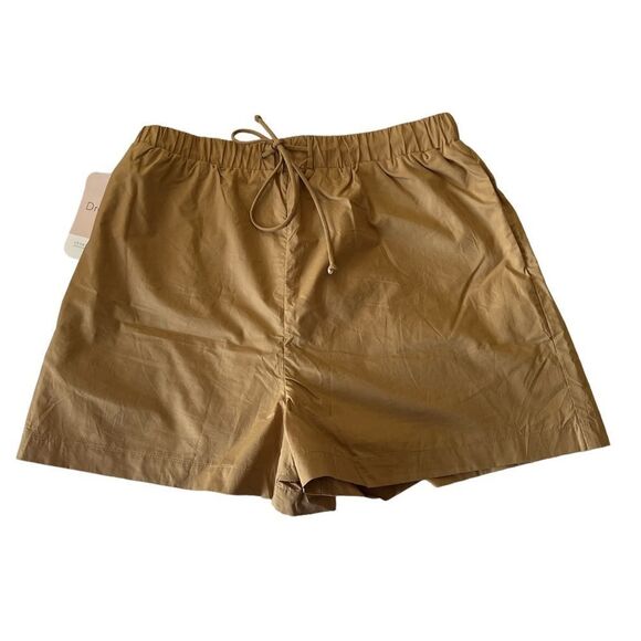 🆕 2 pc Set Cresent Button Down and Shorts Set size M - Picture 5 of 13